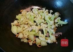 四季平安炒菜花的做法图解7