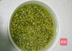 绿豆芽的做法图解1