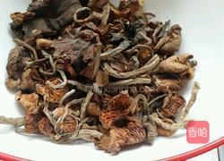 小鸡炖蘑菇的做法图解2
