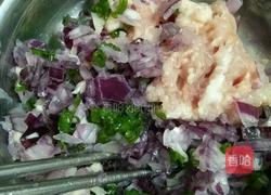 洋葱肉末馅饼的做法图解3