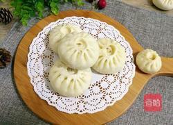 香菇猪肉包子的做法图解1
