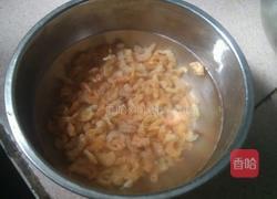 虾米炒瘦肉的做法图解1