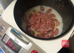 腊肠肉末焗饭的做法图解3