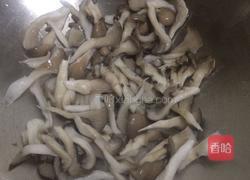 青菜炒菇的做法图解5