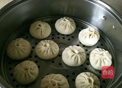 白菜香菇肉包子的做法图解7
