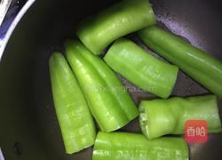 虎皮青椒的做法图解2