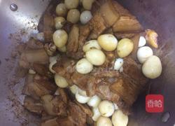 红烧肉鹌鹑蛋的做法图解7
