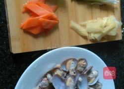姜葱炒蛤蜊的做法图解1