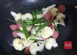 火腿肠炒花菜的做法图解6