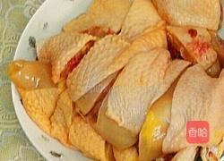 红枣枸杞蒸鸡的做法图解1