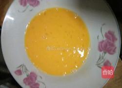 香煎馒头鸡蛋饼的做法图解2