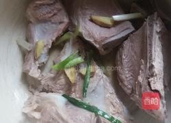 萝卜排骨汤的做法图解4