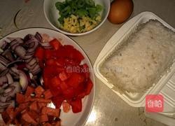 圆葱西红柿炒饭的做法图解1