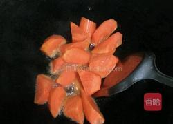 清炒胡萝卜杏鲍菇的做法图解3