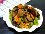 胡萝卜黑木耳炒牛肉