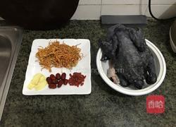 虫草花煲乌鸡的做法图解1