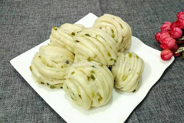 香葱花卷的做法 菜谱 香哈网 香葱花卷的做法 菜谱 香哈网