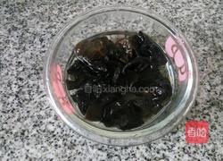 黄瓜木耳炒鸡蛋的做法图解2