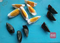 香菜拌双蛋的做法图解2