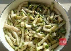 东北青萝卜咸菜的做法图解1