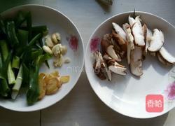 地锅鸡的做法图解2