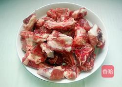 莲藕排骨汤的做法图解1