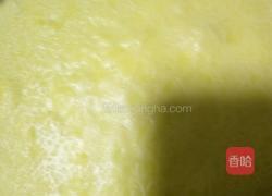 鸡蛋黄玫瑰的做法图解3