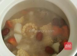 玉米胡萝卜猪骨汤的做法图解7