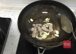 蒜台炒肉的做法图解3