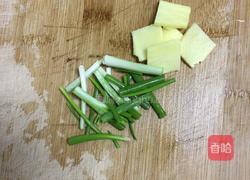 黄瓜木耳炒鸡蛋的做法图解3