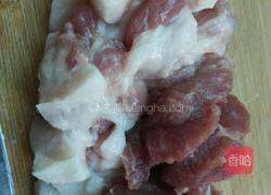 木耳猪肉馄炖的做法图解1