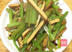 芹菜炒香干的做法图解8