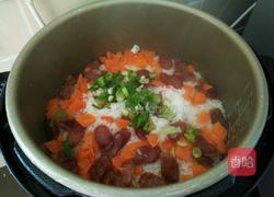 香肠焖饭的做法图解10