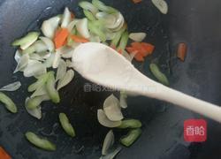 西芹炒百合的做法图解5