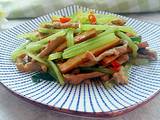 芹菜香干炒肉丝