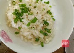 金针菇鸡蛋饼的做法图解2