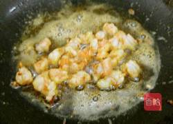 芹菜虾仁黄金炒饭的做法图解7