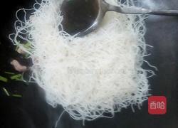 芹菜瘦肉炒米粉的做法图解5