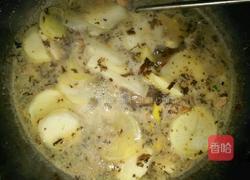 盐菜土豆汤的做法图解6