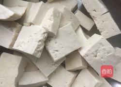 虾酱烧豆腐的做法图解1