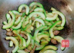 西葫芦炒肉的做法图解6
