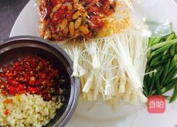 香辣脆香菇的做法图解1