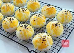 蛋黄酥的做法图解33