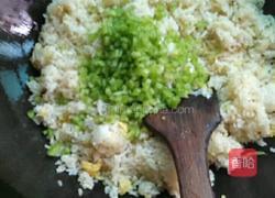 青椒蛋炒饭的做法图解3