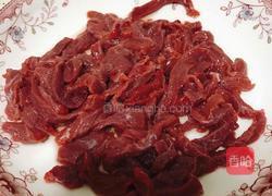 芹菜炒牛肉丝的做法图解1