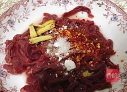 芹菜炒牛肉丝的做法图解2