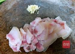 香蒜回锅肉的做法图解2