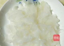 银耳莲子羹的做法图解1