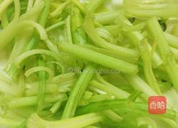 芹菜鸡蛋炒粉的做法图解3