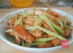 芹菜炒香干的做法图解2